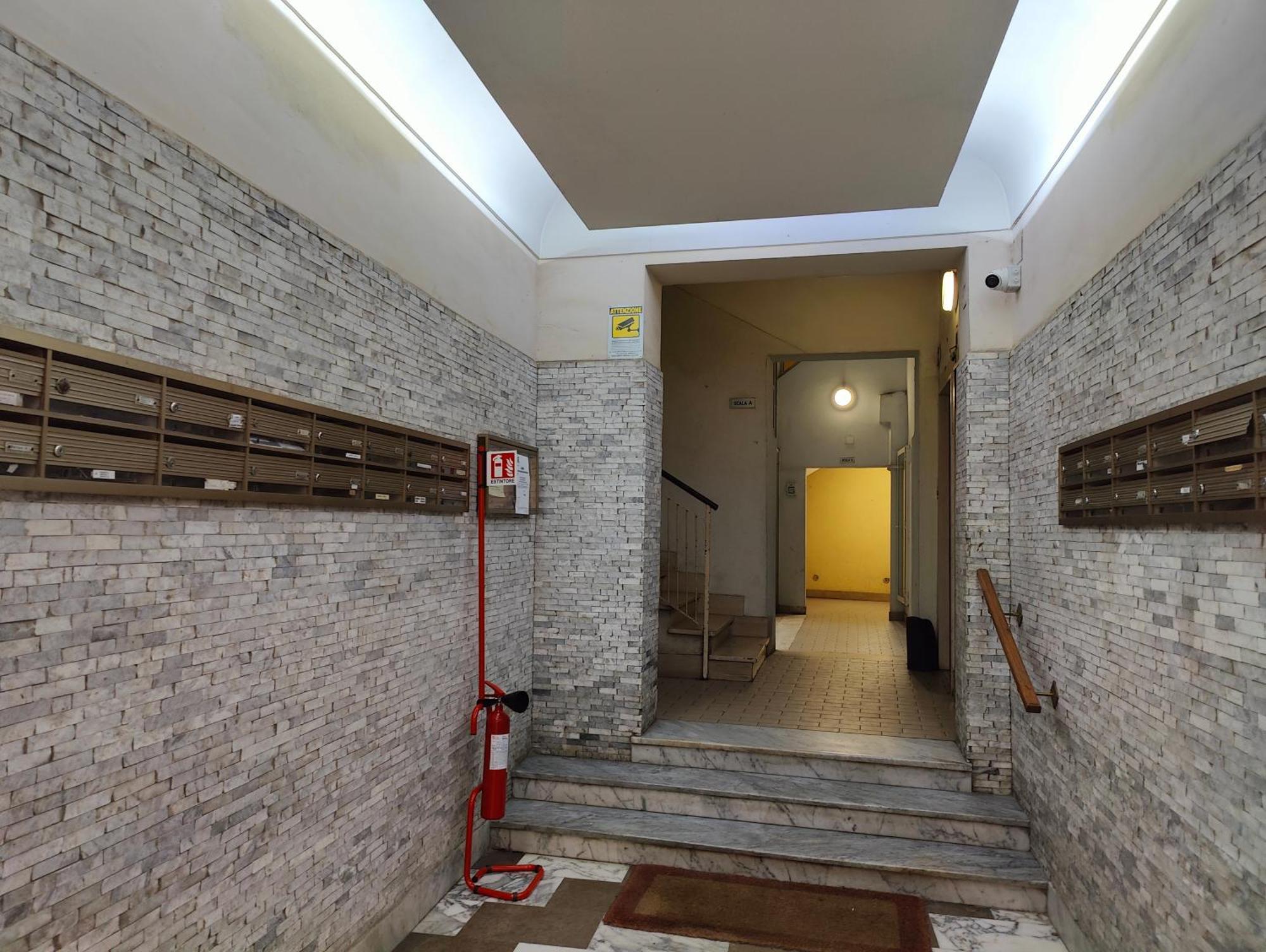 Qato House Rom